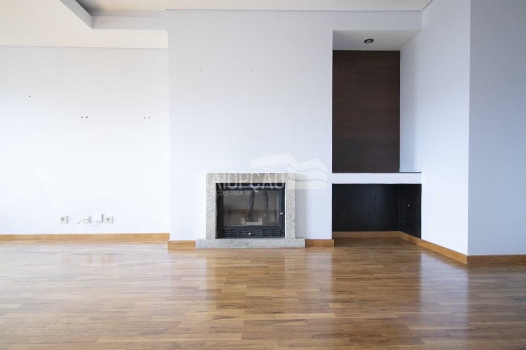 Apartamento T4 para venda em SÉ, SANTA MARIA E MEIXEDO, Bragança