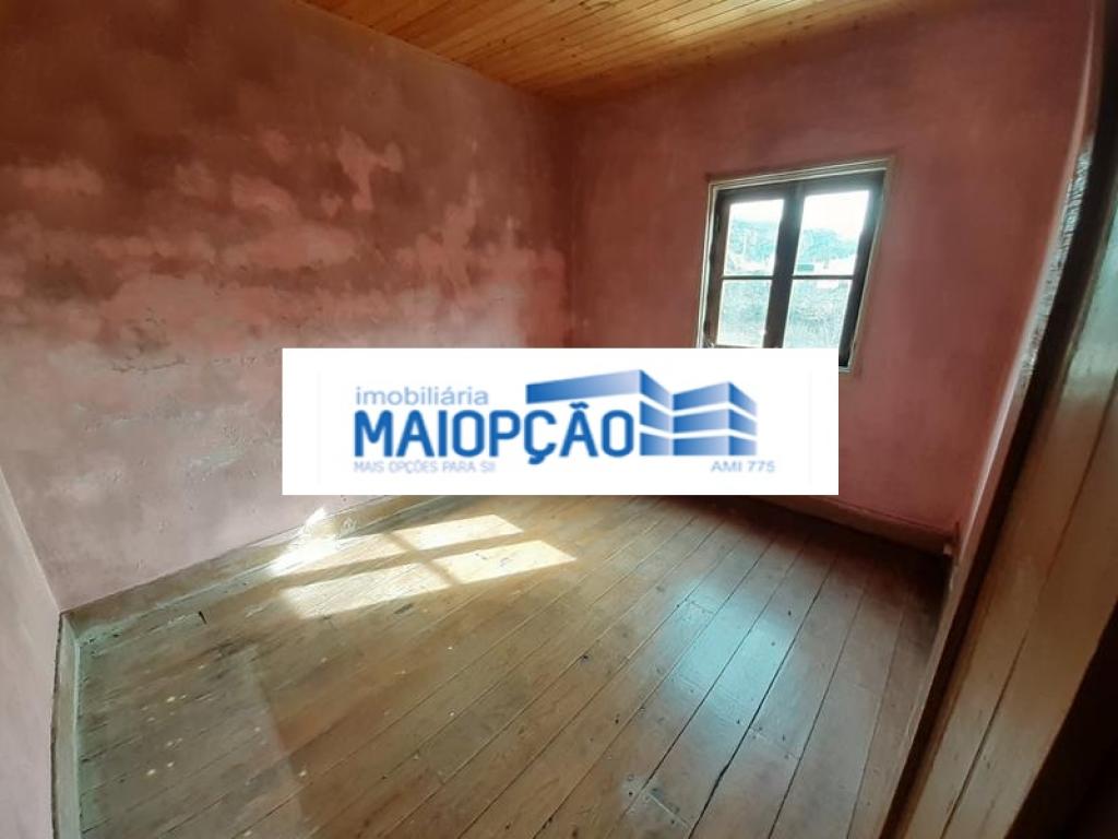 Moradia V2 para venda em CASTRO DAIRE