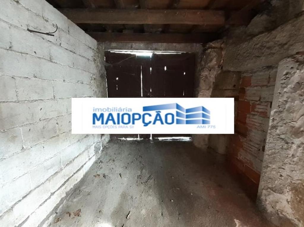 Moradia V2 para venda em CASTRO DAIRE