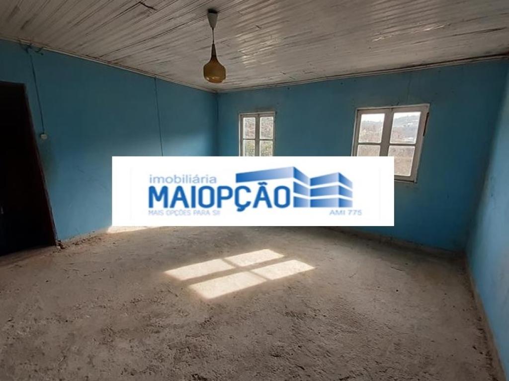 Moradia V2 para venda em CASTRO DAIRE