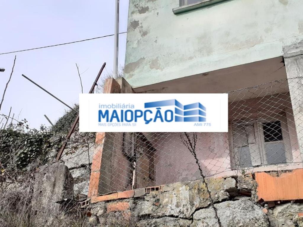 Moradia V2 para venda em CASTRO DAIRE