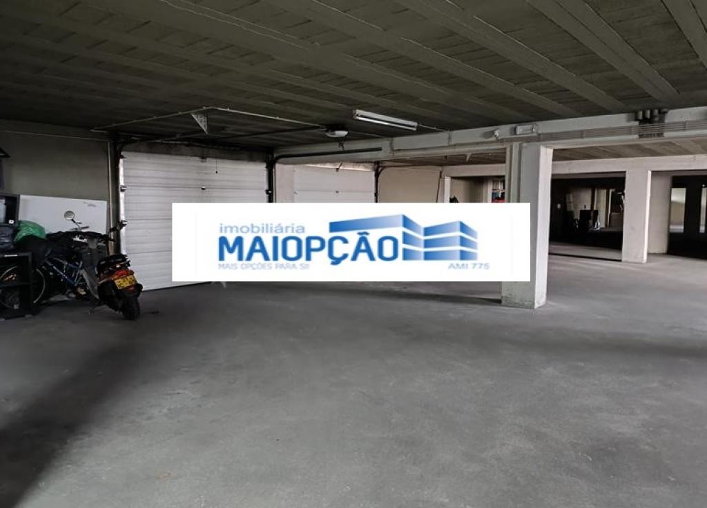 Garagem para venda em PATAIAS E MARTINGANÇA, Alcobaça, Leiria