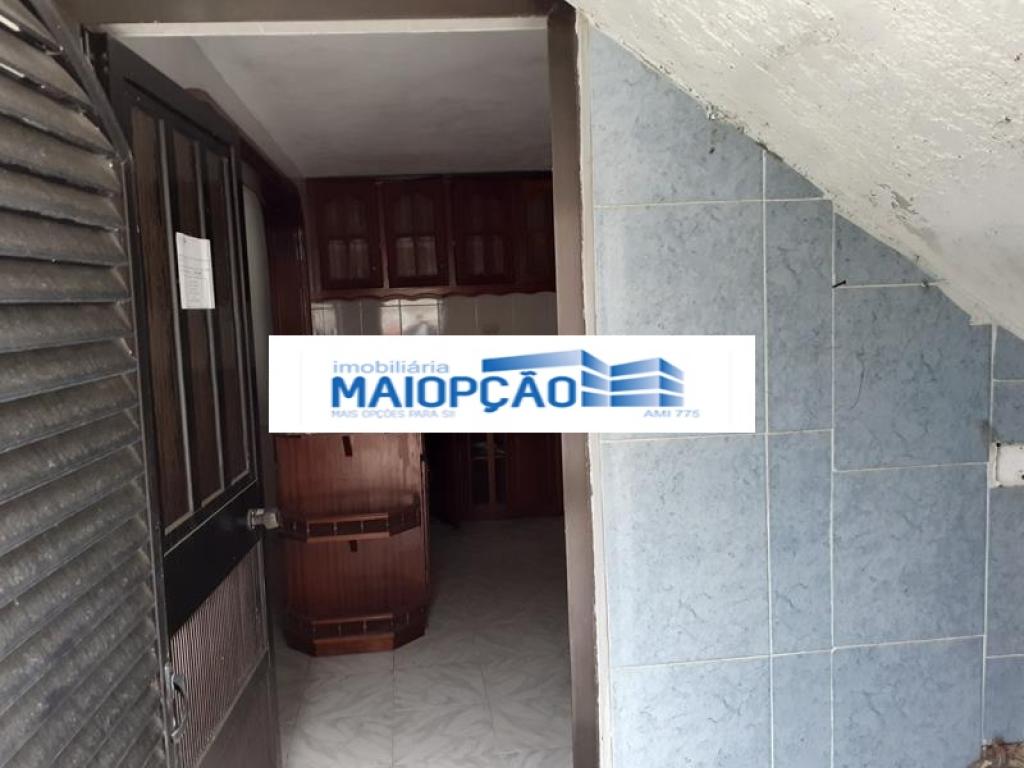 Moradia V2 para venda em LOUROSA