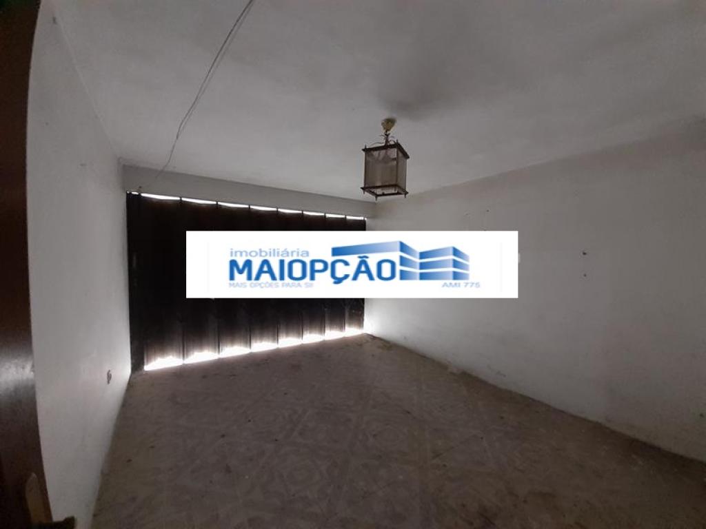 Moradia V2 para venda em LOUROSA