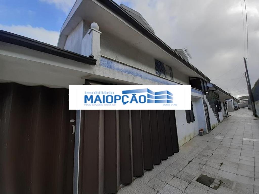 Moradia V2 para venda em LOUROSA