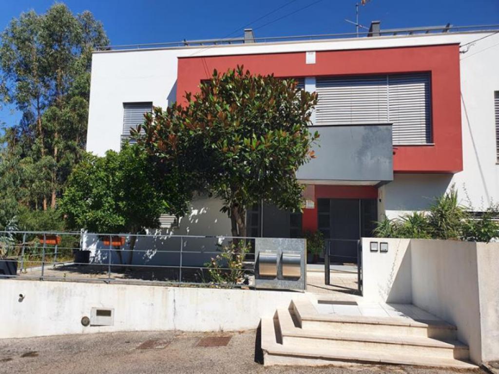 Moradia V4 para venda em BRASFEMES, Coimbra