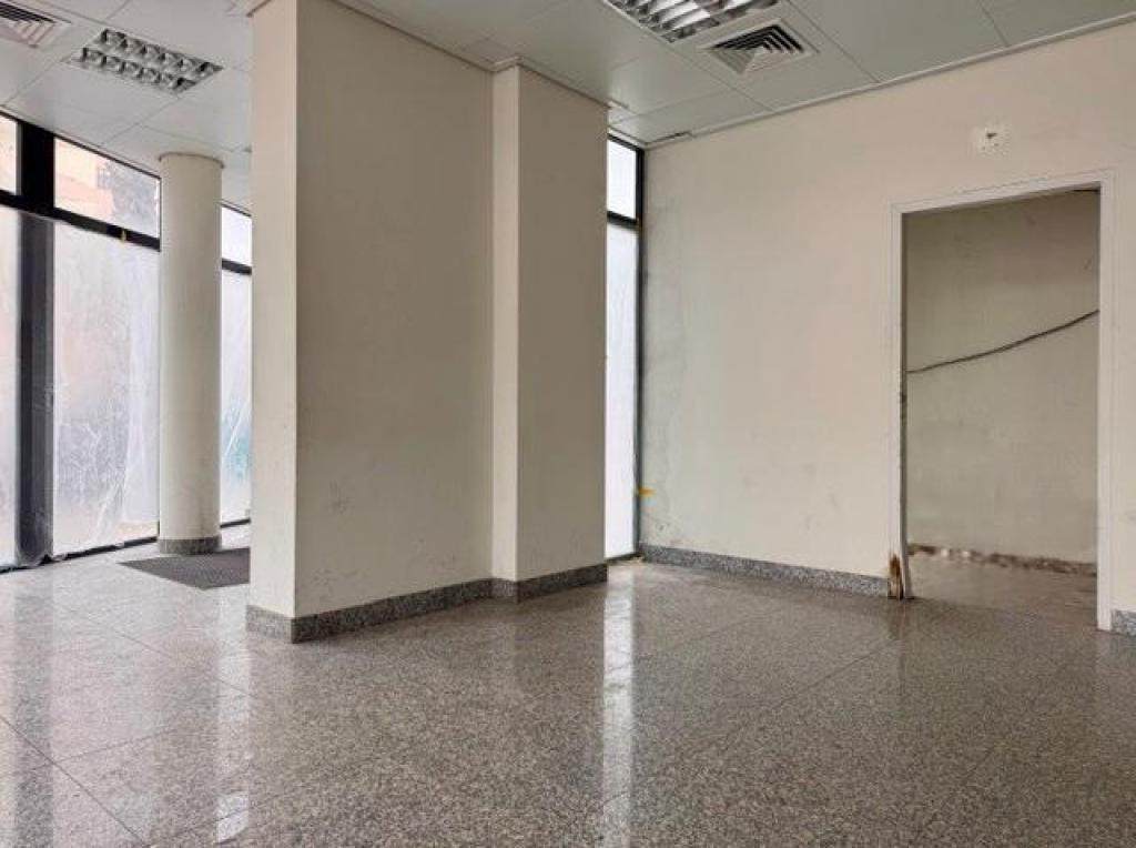Loja para venda em RAMADA E CANEÇAS, Odivelas, Lisboa