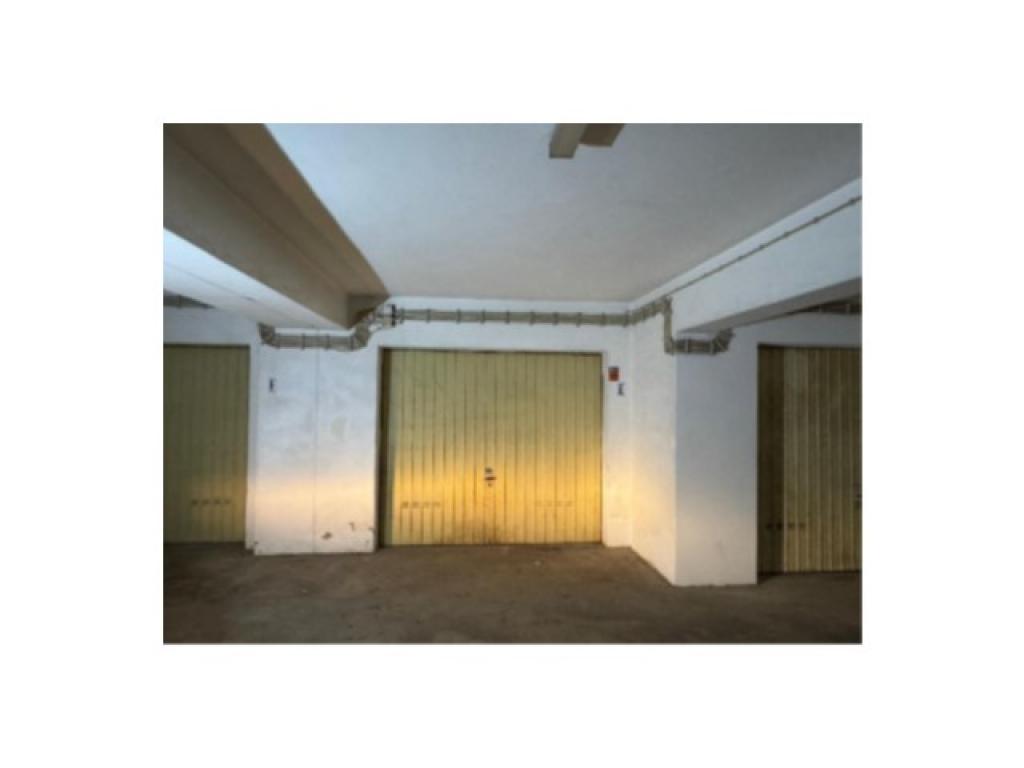 Garagem para venda em ALBUFEIRA E OLHOS DE ÁGUA, Albufeira, Faro